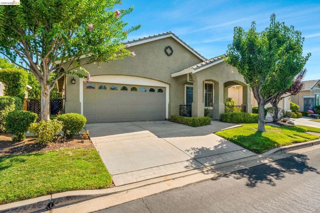 297 Baldwin Dr, Brentwood, CA 94513