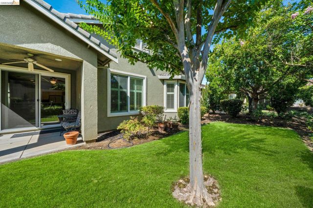 297 Baldwin Dr, Brentwood, CA 94513