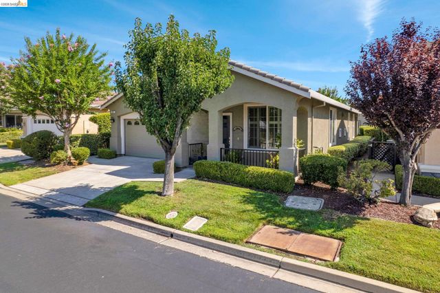 297 Baldwin Dr, Brentwood, CA 94513