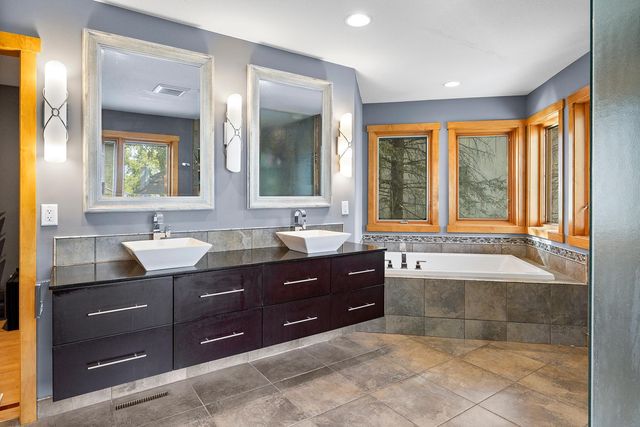 1610 Johnson Drive, Stillwater, MN 55082