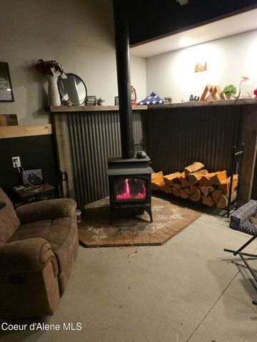 6922 Clagstone RD, Spirit Lake, ID 83869