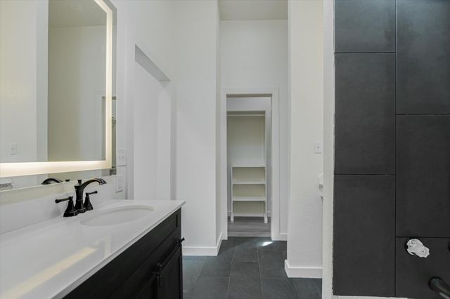 6 Happy Hollow LN, Wimberley, TX 78676