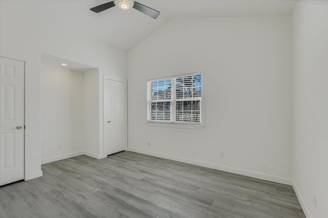 6 Happy Hollow LN, Wimberley, TX 78676