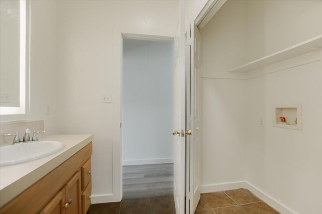 6 Happy Hollow LN, Wimberley, TX 78676