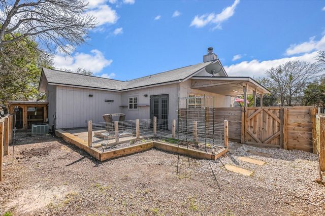 6 Happy Hollow LN, Wimberley, TX 78676