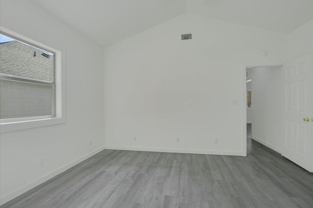 6 Happy Hollow LN, Wimberley, TX 78676