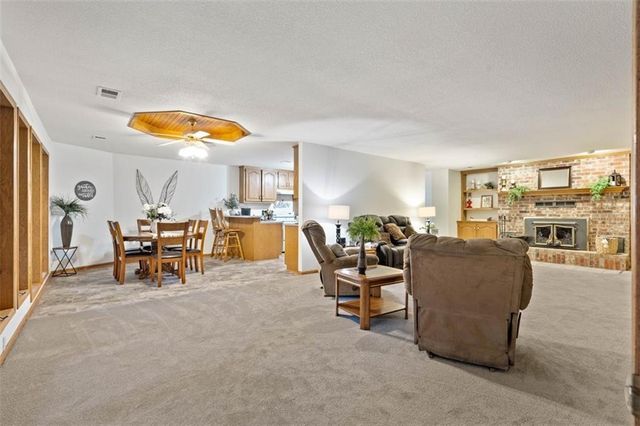 3724 N Perrin Road, Independence, MO 64058