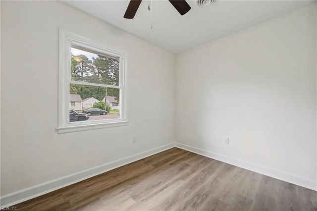 116 Woodhaven RD, Newport News, VA 23608
