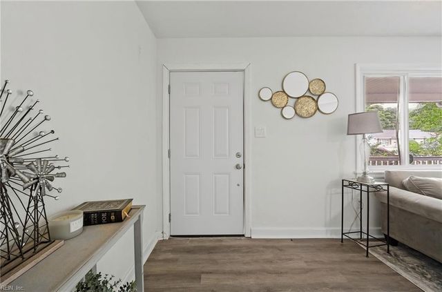 116 Woodhaven RD, Newport News, VA 23608