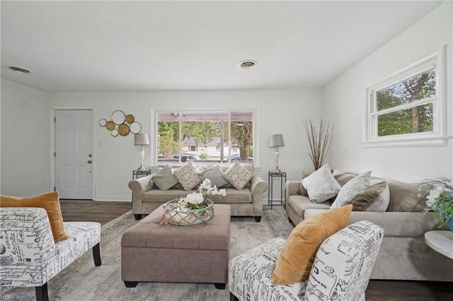 116 Woodhaven RD, Newport News, VA 23608