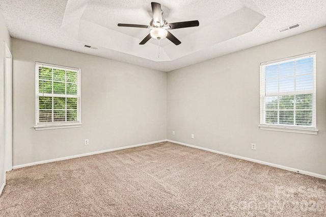 8028 Lobilia Lane, Charlotte, NC 28214