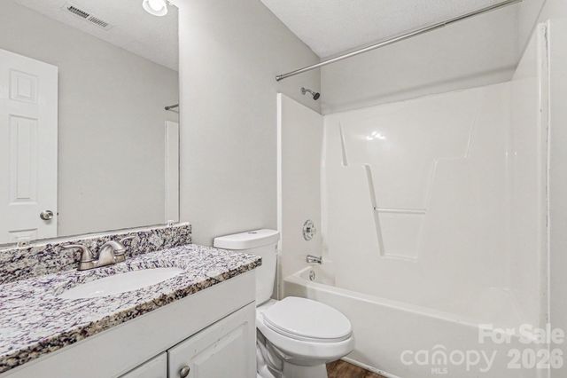8028 Lobilia Lane, Charlotte, NC 28214