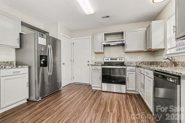 8028 Lobilia Lane, Charlotte, NC 28214