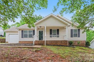 8028 Lobilia Lane, Charlotte, NC 28214