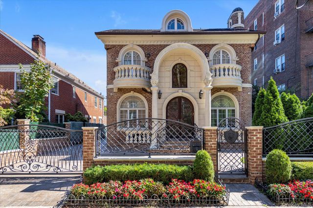 7207 112th Street, Forest Hills, NY 11375