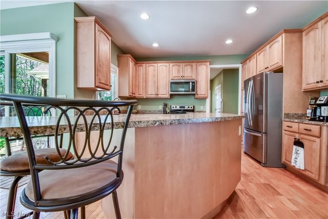 8075 Rainbow Drive, Concord Twp, OH 44077