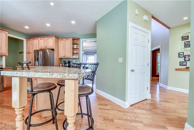 8075 Rainbow Drive, Concord Twp, OH 44077