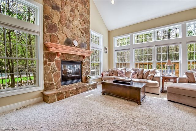 8075 Rainbow Drive, Concord Twp, OH 44077