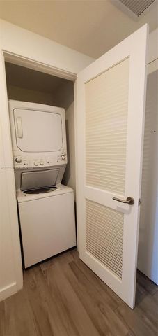 1100 S MIAMI AV 1705, Miami, FL 33130