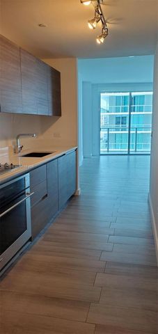 1100 S MIAMI AV 1705, Miami, FL 33130