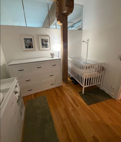 1344 W Madison Street 302, Chicago, IL 60607