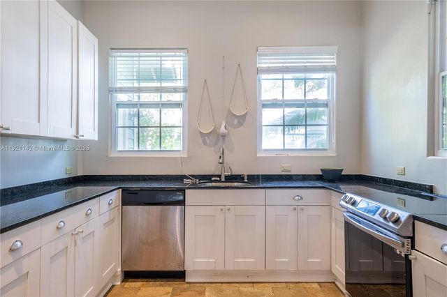 27 NE 49th St Main, Miami, FL 33137