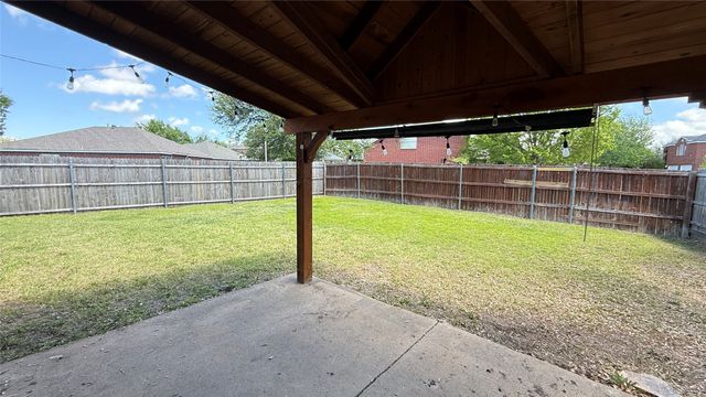 10502 Augusta Lane, Rowlett, TX 75089