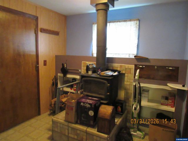 854 SW Swift Av, Mill City, OR 97360