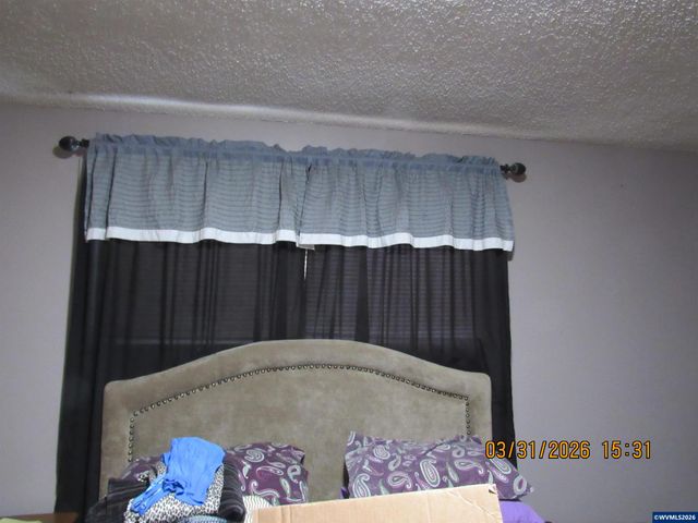 854 SW Swift Av, Mill City, OR 97360