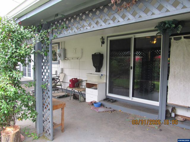 854 SW Swift Av, Mill City, OR 97360