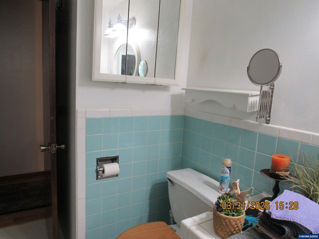 854 SW Swift Av, Mill City, OR 97360