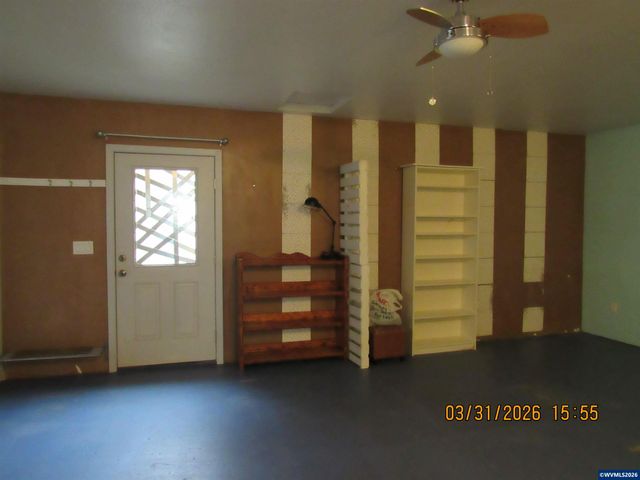 854 SW Swift Av, Mill City, OR 97360