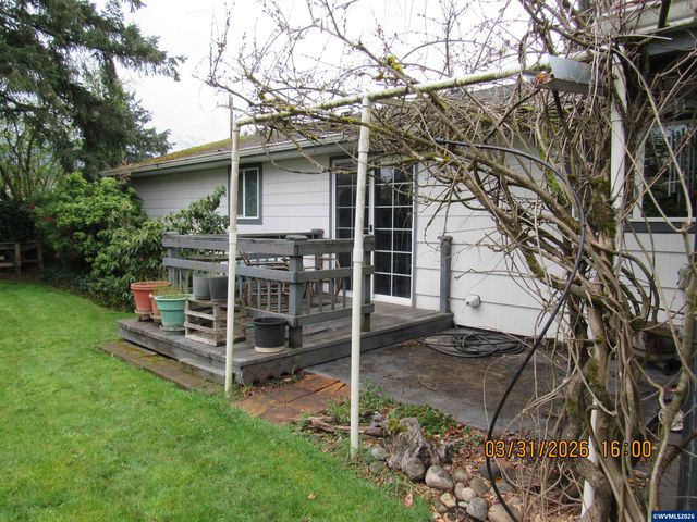 854 SW Swift Av, Mill City, OR 97360