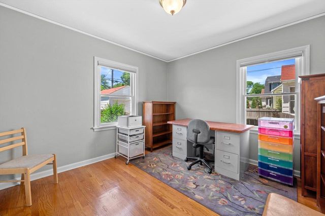 4823 N Hollywood AVENUE, Whitefish Bay, WI 53217