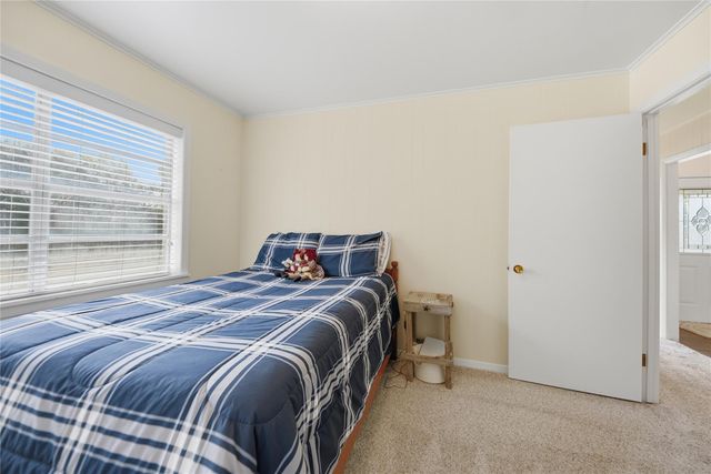 505 N Live Oak Street, Round Top, TX 78954