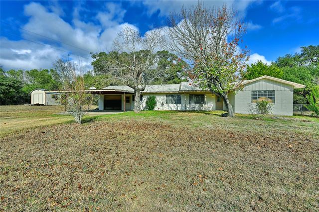 505 N Live Oak Street, Round Top, TX 78954