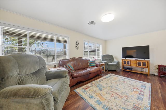 505 N Live Oak Street, Round Top, TX 78954