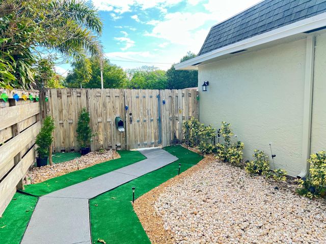 1123 N Andrews Ave, Fort Lauderdale, FL 33311