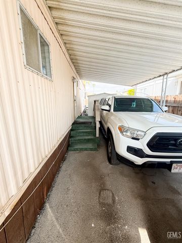 21 Fernwood Lane, Bakersfield, CA 93308