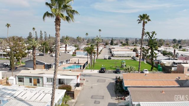 21 Fernwood Lane, Bakersfield, CA 93308