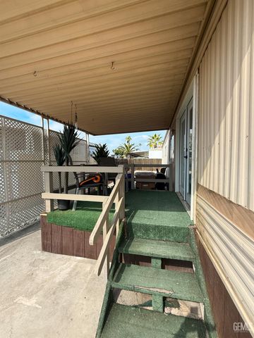 21 Fernwood Lane, Bakersfield, CA 93308