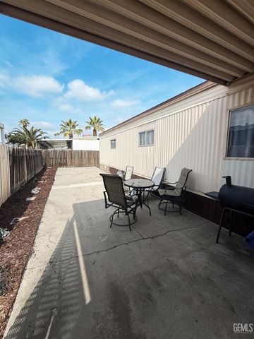 21 Fernwood Lane, Bakersfield, CA 93308