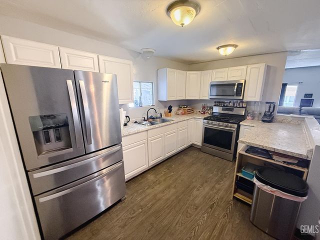 21 Fernwood Lane, Bakersfield, CA 93308