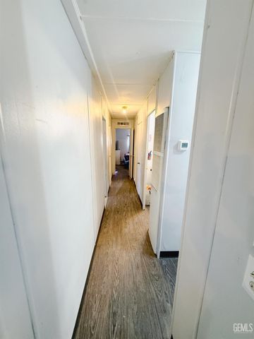 21 Fernwood Lane, Bakersfield, CA 93308