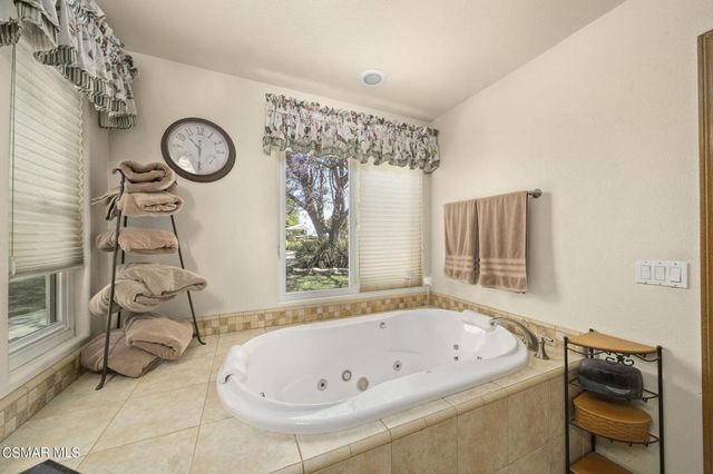 28450 Capano Bay Court, Menifee, CA 92584