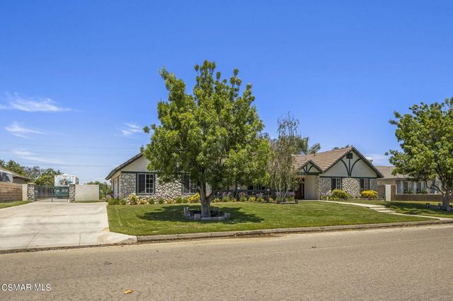 28450 Capano Bay Court, Menifee, CA 92584