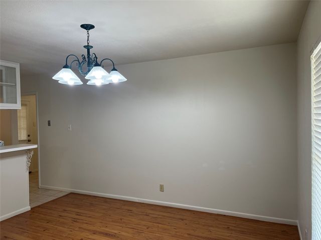 814 W Bridge Street, Granbury, TX 76048