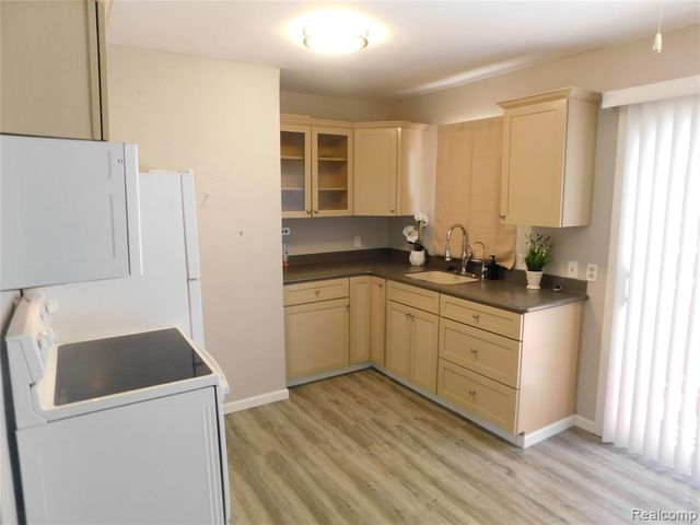 526 S Meade Street, Flint, MI 48503
