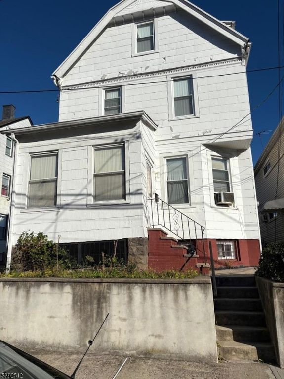 459 E 23rd St, Paterson City, NJ 07514
