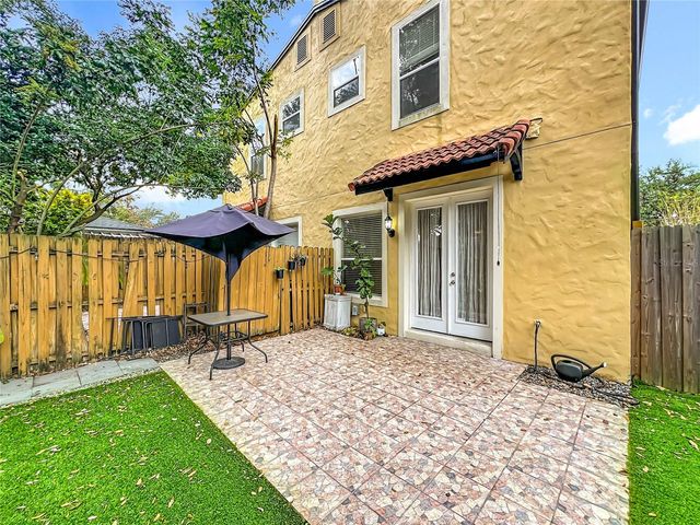 2806 E WASHINGTON STREET S, Orlando, FL 32803